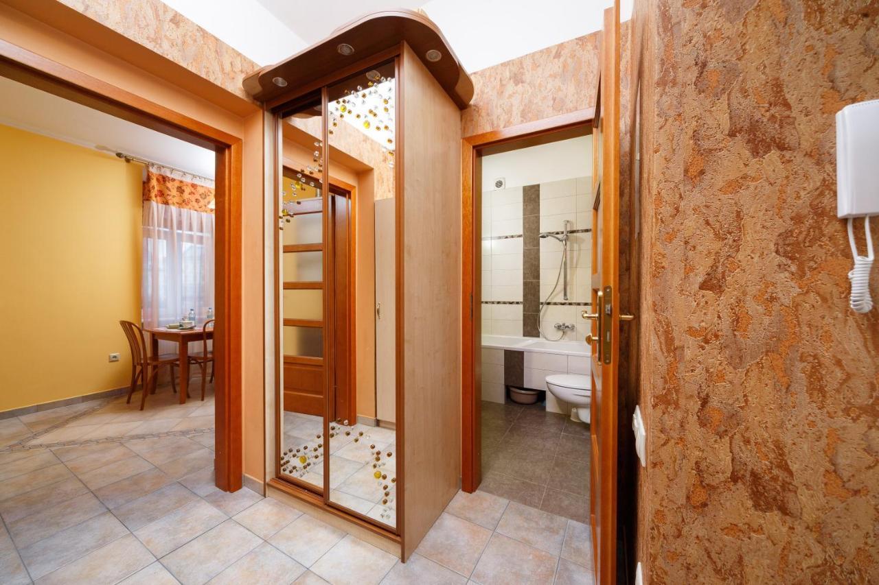 Na Katedralniy Appartement Lviv Buitenkant foto